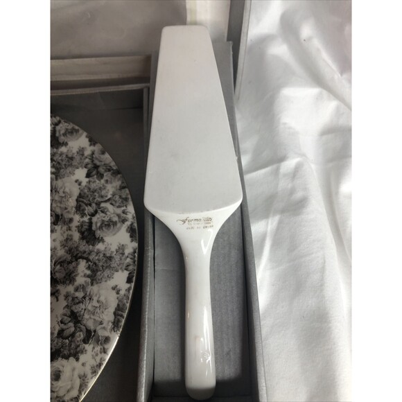 Formalities by Baum Bros Cake Plate & Server, White & Black Rose Print Gold Rim - Picture 4 of 9